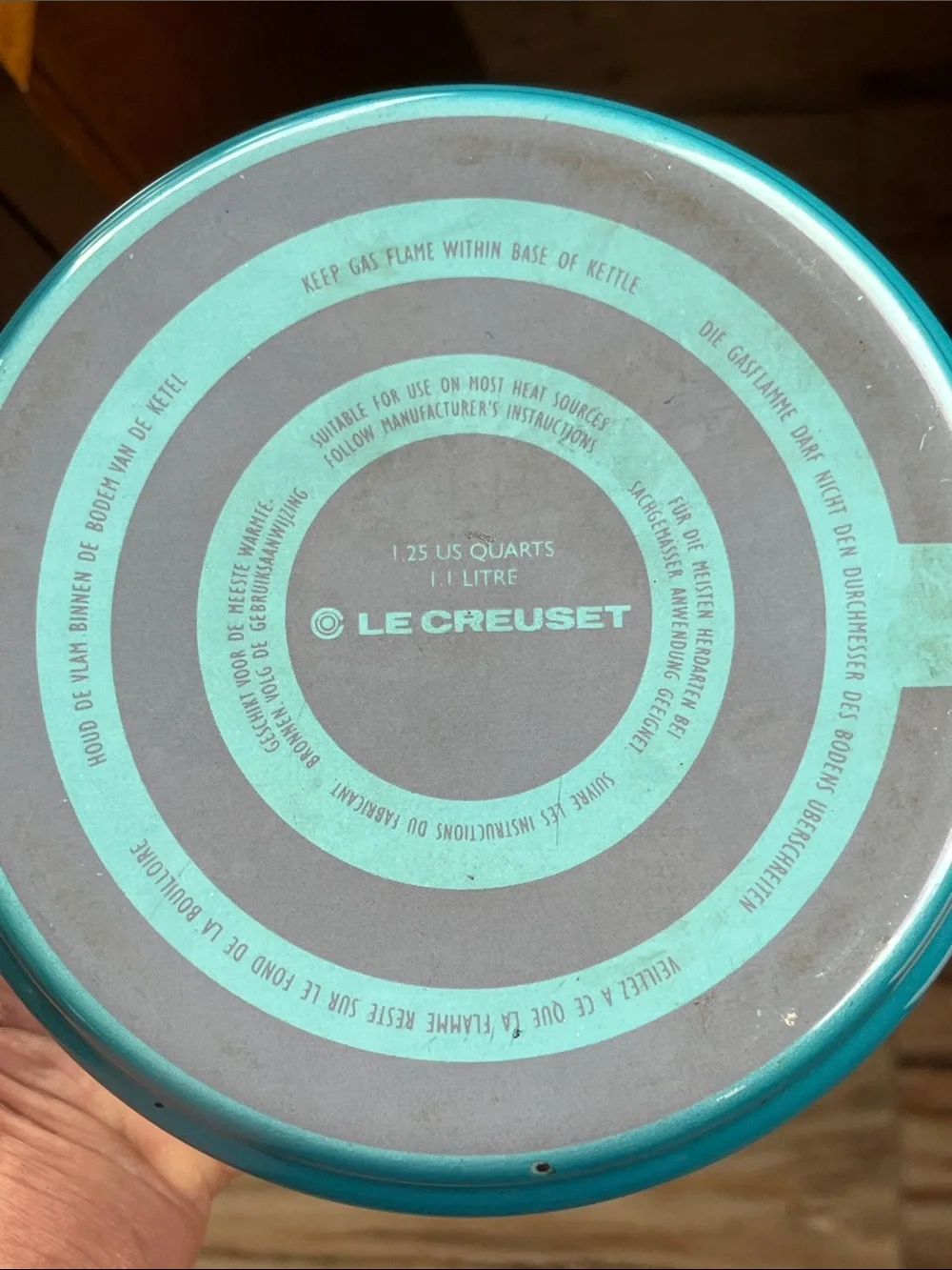 LE CREUSET Turquoise Stovetop Whistling Kettle with Black Handle